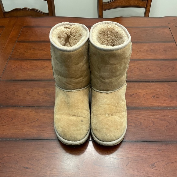 UGG Shoes - Ugg Vintage Classic Short Boots